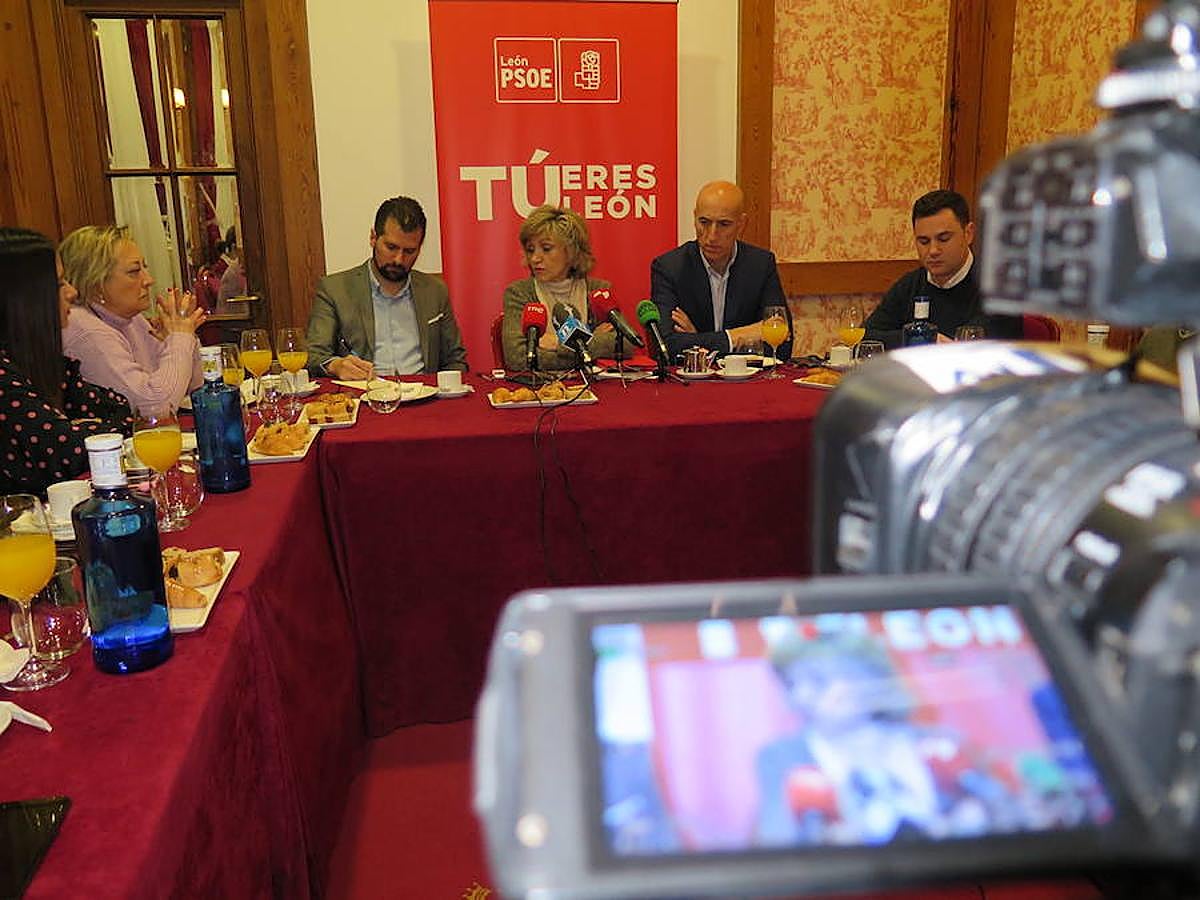 Fotos: La ministra de Sanidad, María Luisa Carcedo, en León