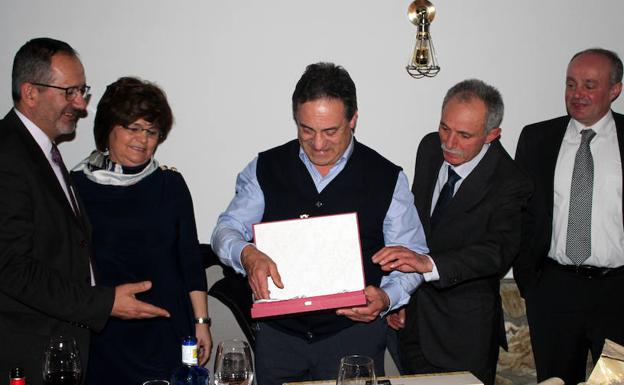 Laurentino recoge el reconocimiento.