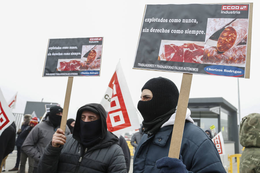 Fotos: Huelga en Embutidos Rodríguez