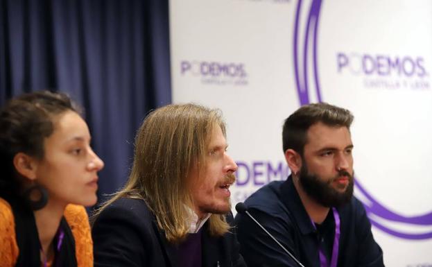 El secretario general de Podemos Castilla y León, Pablo Fernández, acude a una Jornada de la Escuela de Formación Municipalista.