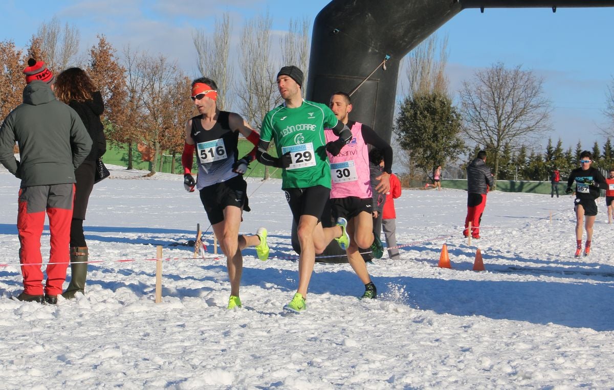 Fotos: Las imágenes del cross popular de San Miguel del Camino