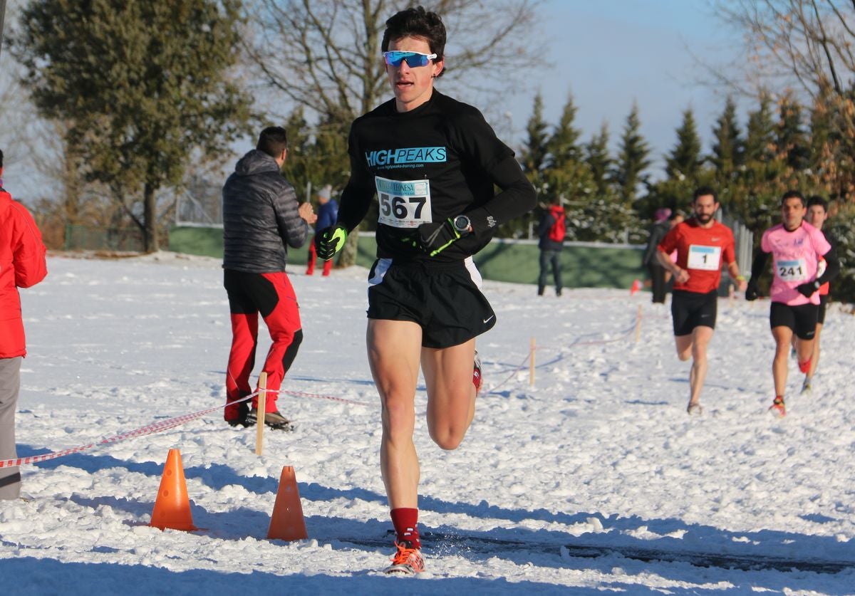 Fotos: Las imágenes del cross popular de San Miguel del Camino