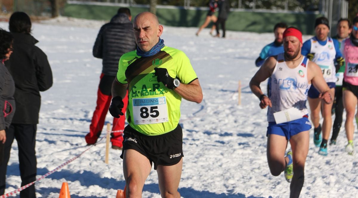 Fotos: Las imágenes del cross popular de San Miguel del Camino