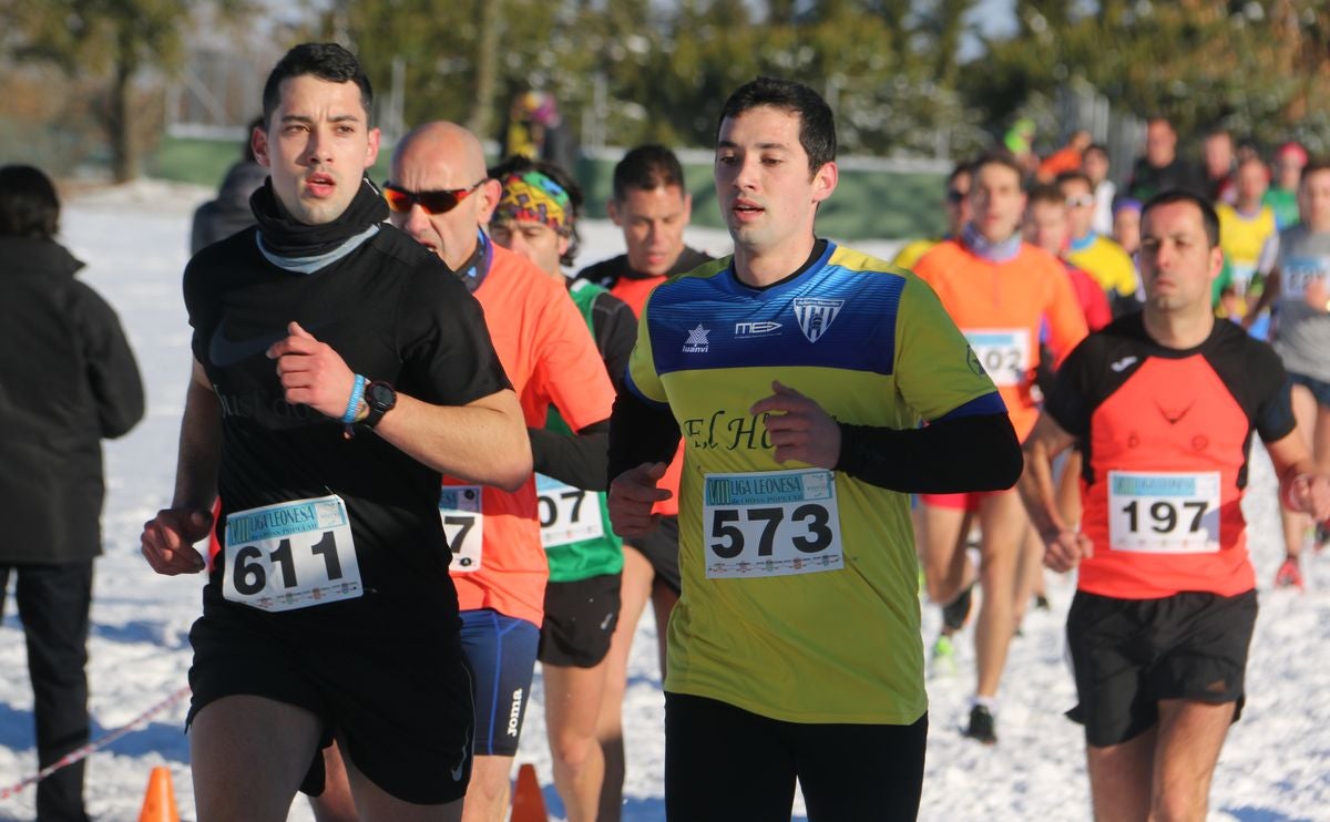 Fotos: Las imágenes del cross popular de San Miguel del Camino