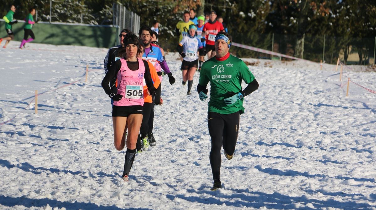 Fotos: Las imágenes del cross popular de San Miguel del Camino