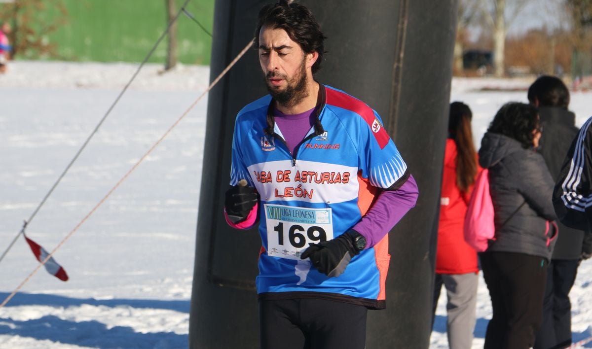 Fotos: Las imágenes del cross popular de San Miguel del Camino