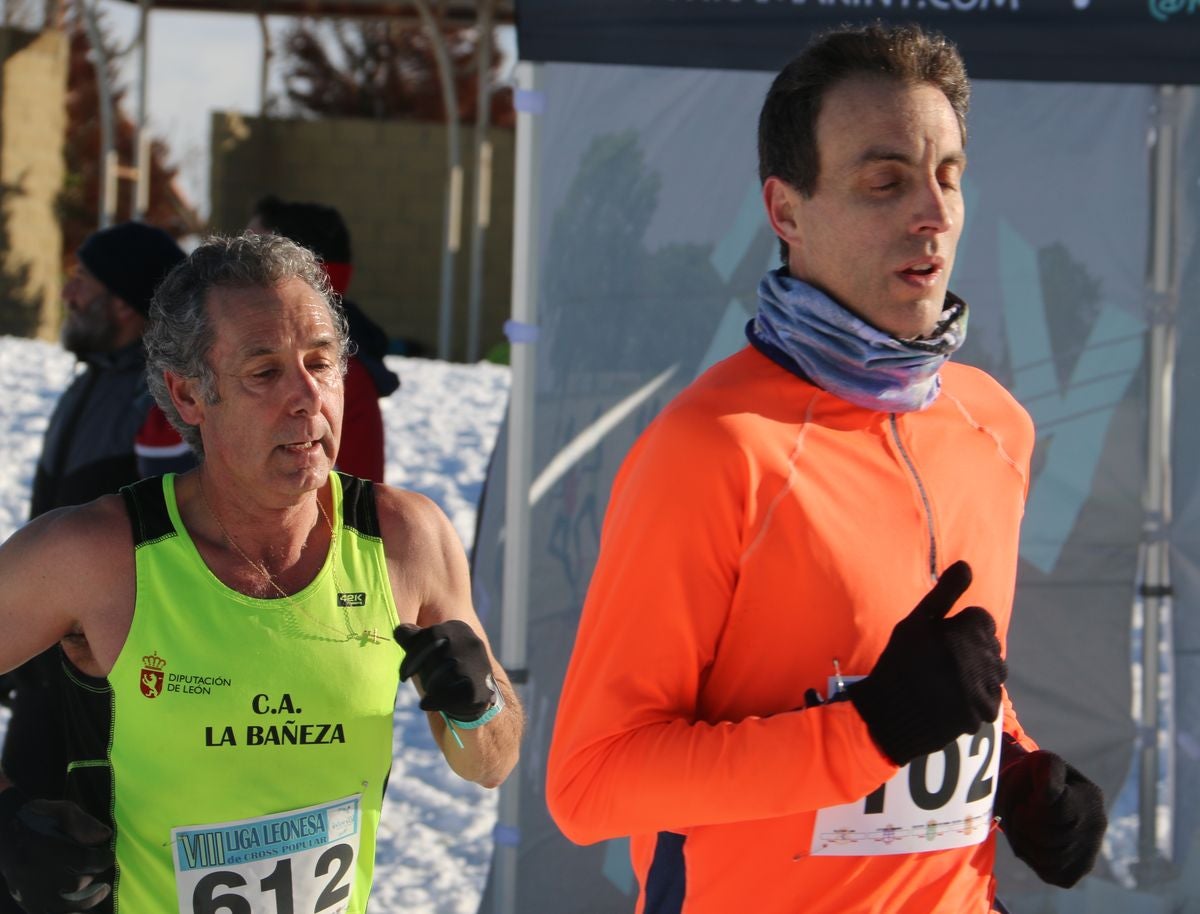 Fotos: Las imágenes del cross popular de San Miguel del Camino