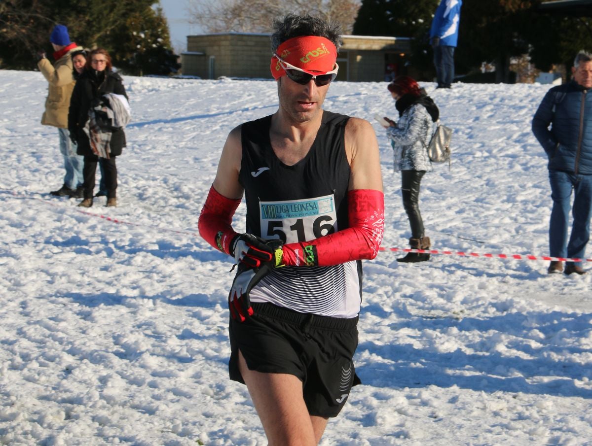 Fotos: Las imágenes del cross popular de San Miguel del Camino