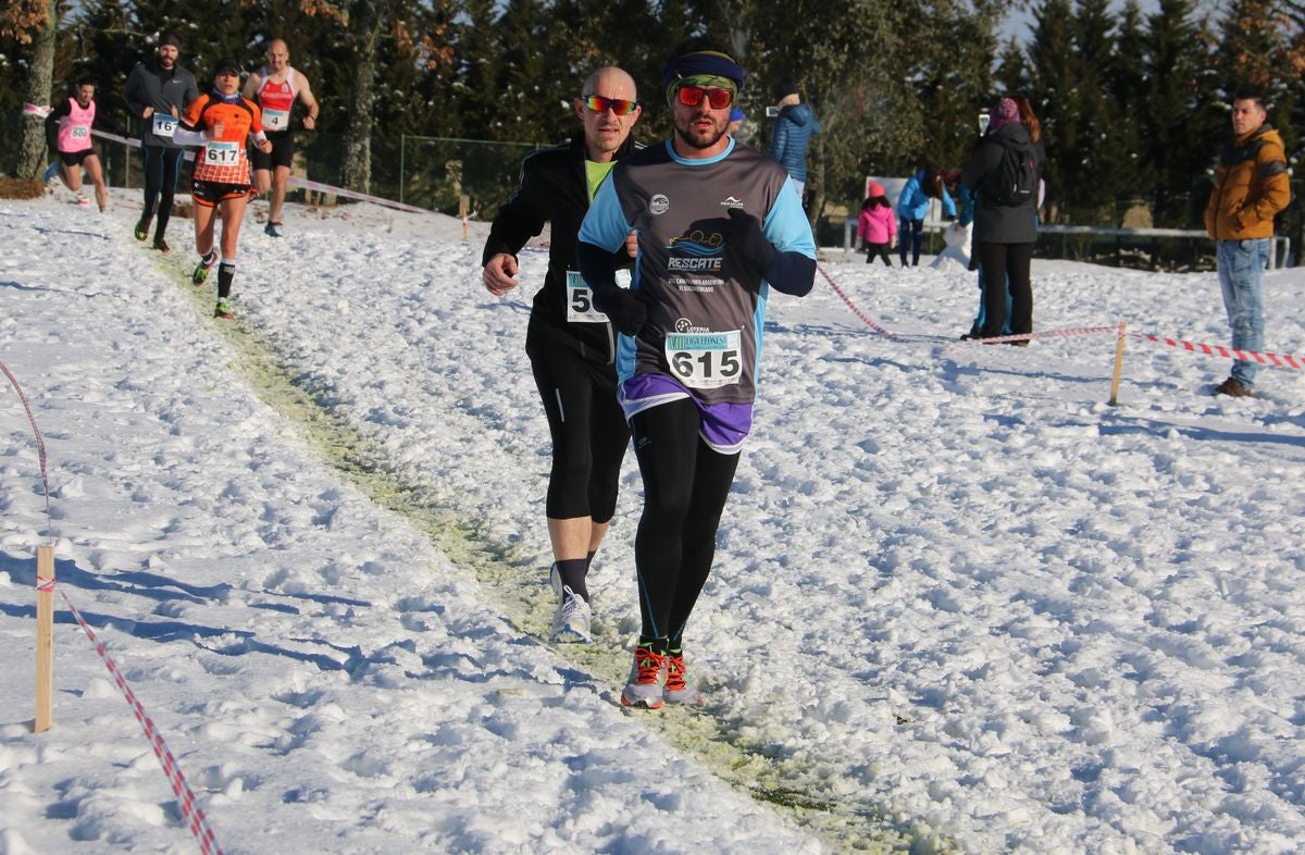 Fotos: Las imágenes del cross popular de San Miguel del Camino