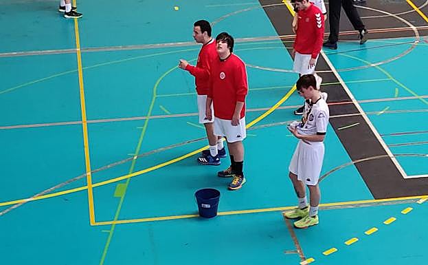 Estado del pabellón en el que se disputaba el partido.