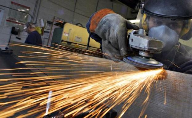 La cifra de negocios de la industria de Castilla y León cae un 10,5% en noviembre, el segundo mayor descenso de España