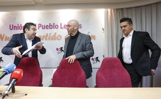 Galería. Rueda de prensa de UPL y Compromís.