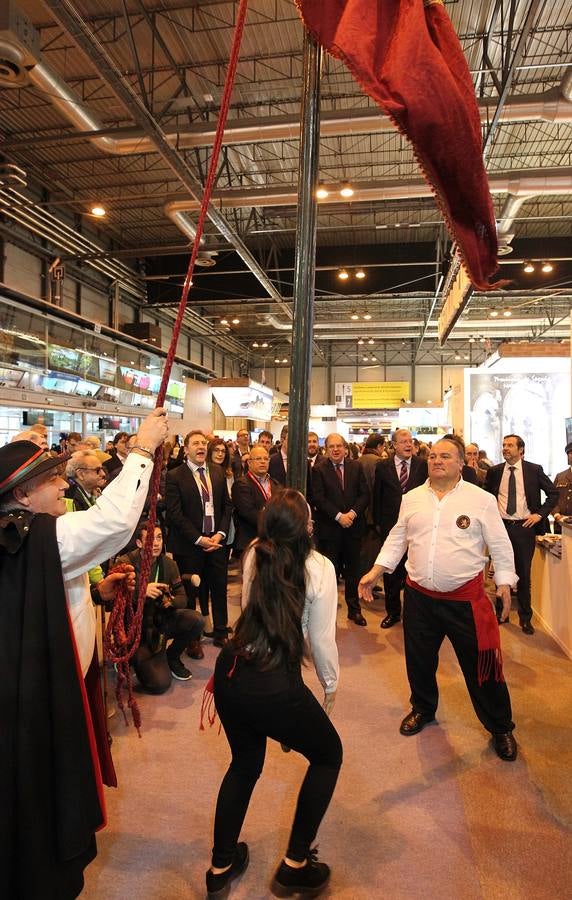 Fotos: Juan Vicente Herrera visita el stand de Castilla y Leób en Fitur