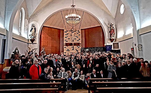 Foto de familia tras la celebración.