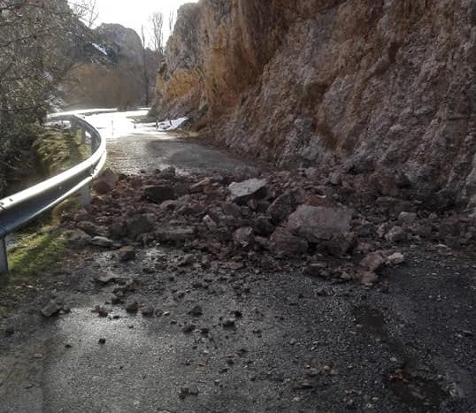 Fotos: Corte de la carretera de acceso a Millaró