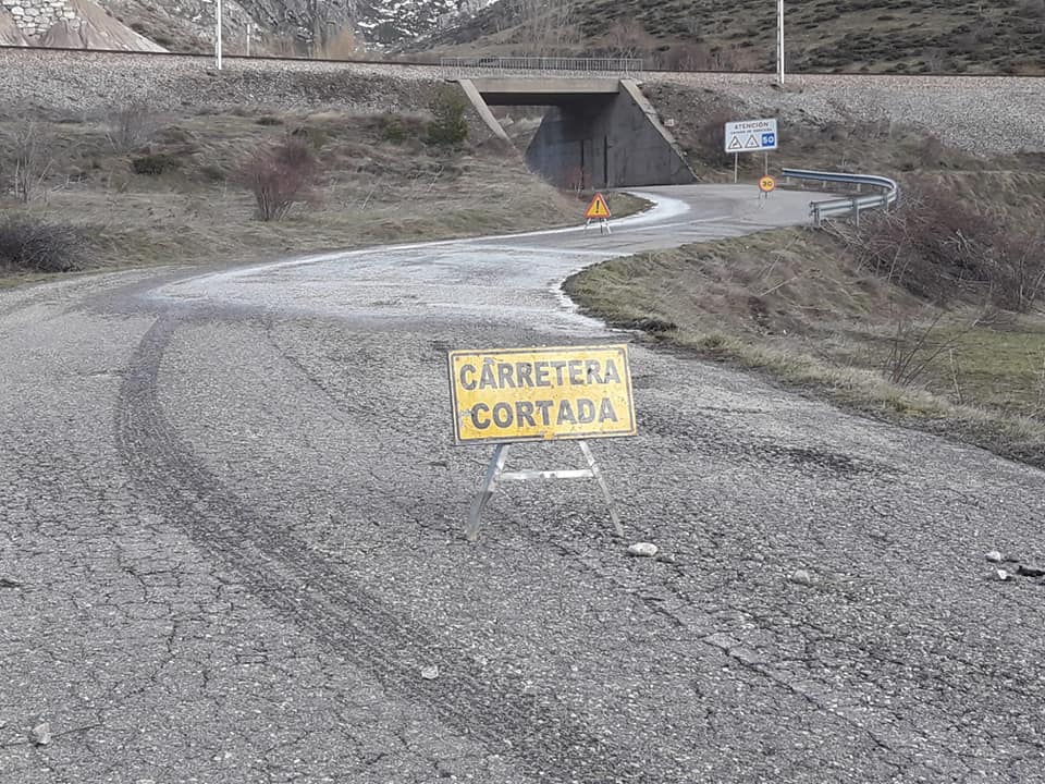 Fotos: Corte de la carretera de acceso a Millaró