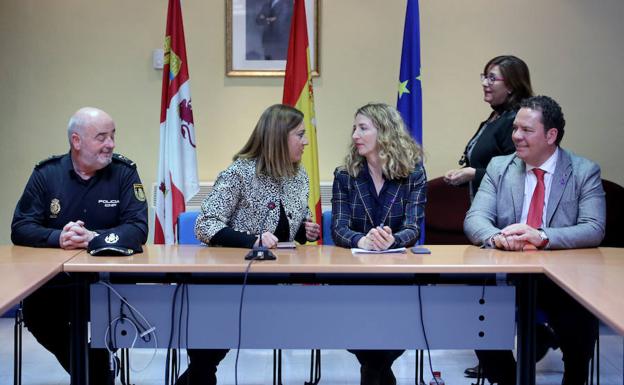 Presentación de la las actuaciones dirigidas a la atención a mujeres víctimas de violencia de género en Castilla y León.