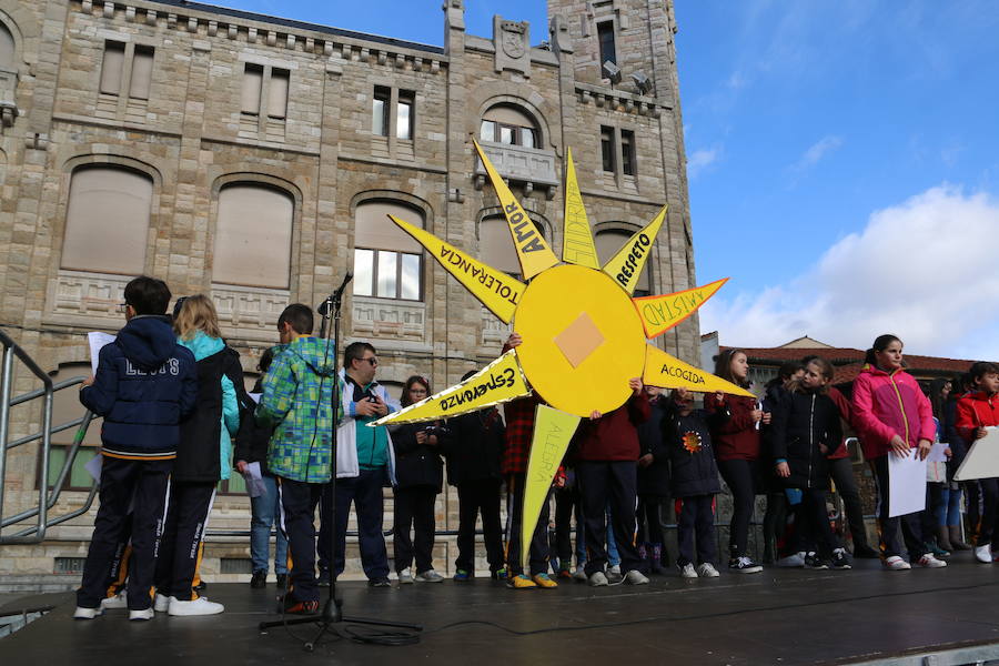 Fotos: Los estudiantes leoneses celebran el día de la Paz