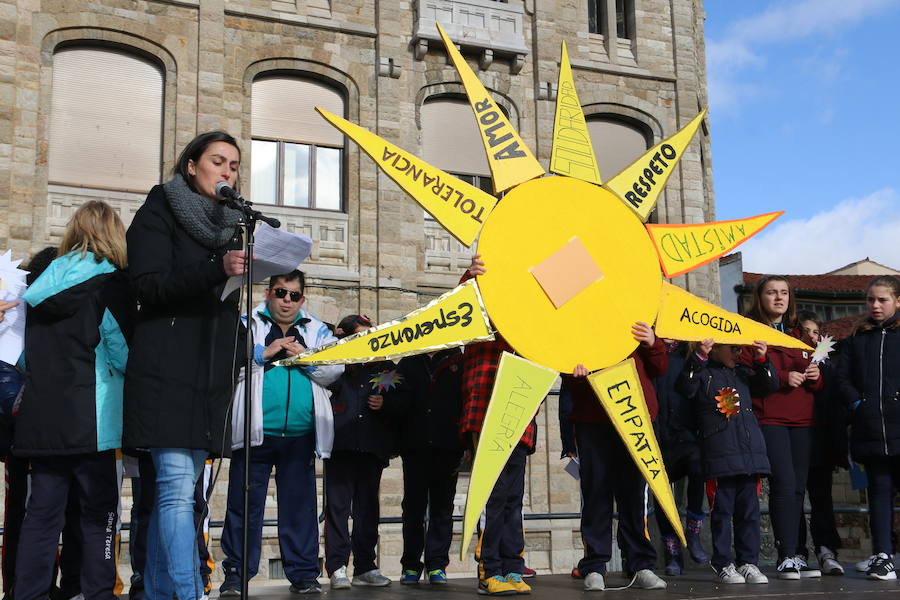 Fotos: Los estudiantes leoneses celebran el día de la Paz