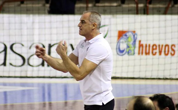 Rafa Guijosa, entrenador del Ademar.