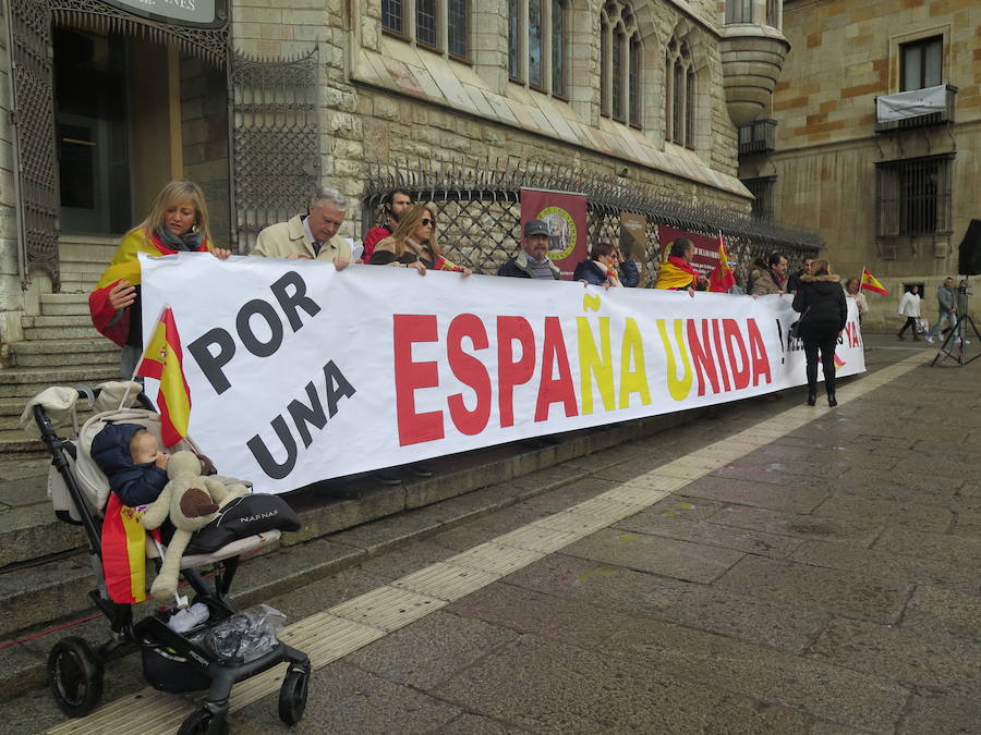 Fotos: Manifestación por la unidad de España en León