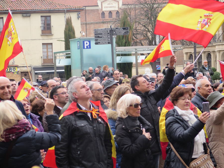 Fotos: Manifestación por la unidad de España en León