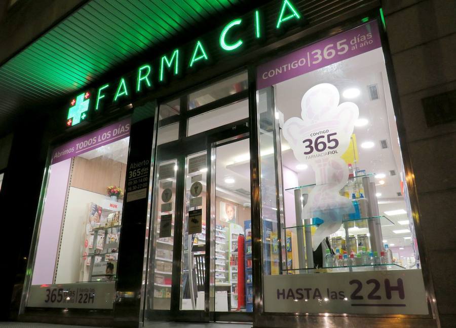 Fotos: Farmacia Fiol, abierta los 365 días del año