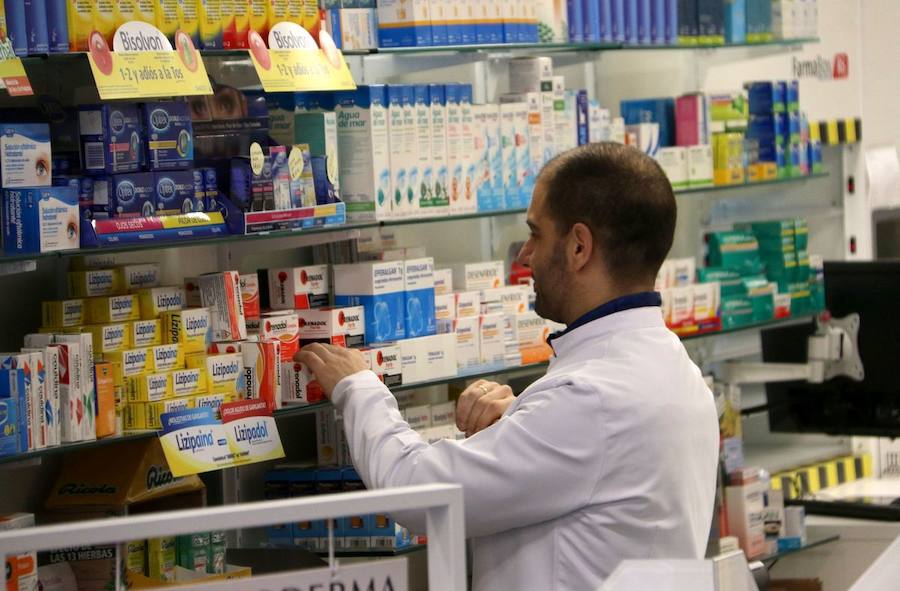 Fotos: Farmacia Fiol, abierta los 365 días del año