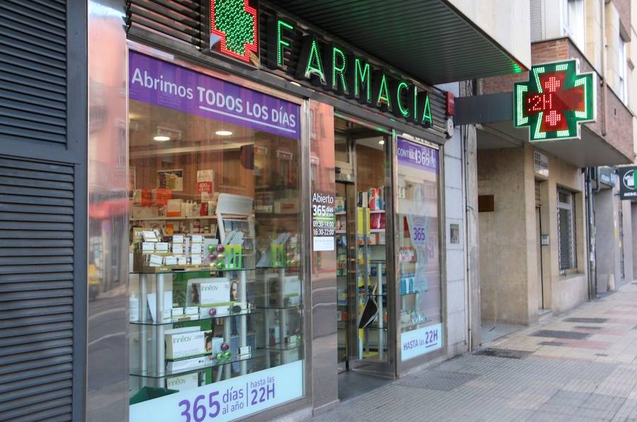 Fotos: Farmacia Fiol, abierta los 365 días del año