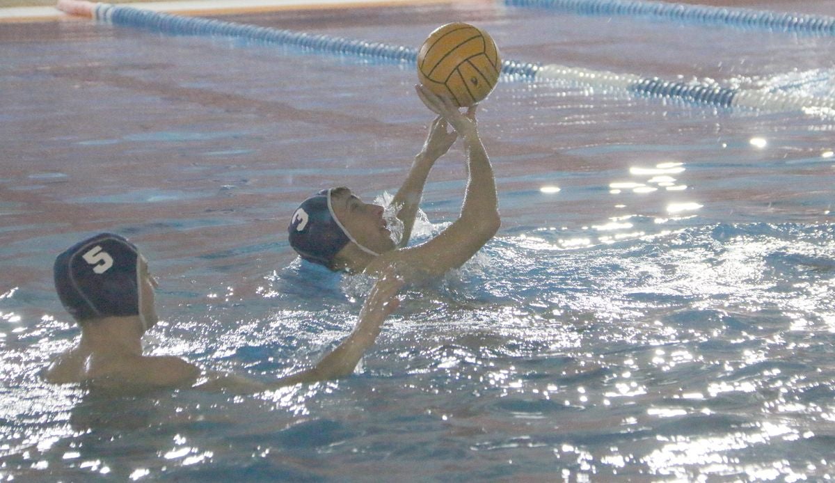 Fotos: El primer equipo de waterpolo de León