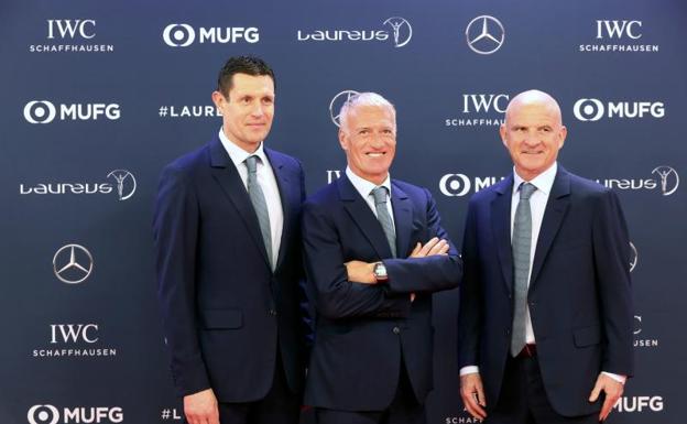 El seleccionador francés Deschamps y sus asistentes, en la gala de los Premios Laureus 2019.