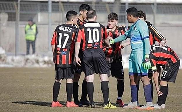 Varios jugadores del Pro Piacenza.