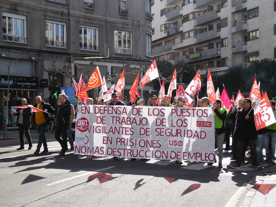 Fotos: La seguridad privada en prisiones sale a la calle