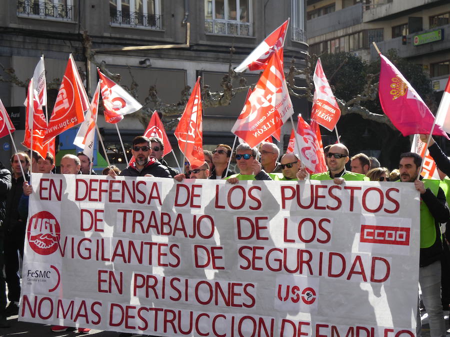 Fotos: La seguridad privada en prisiones sale a la calle