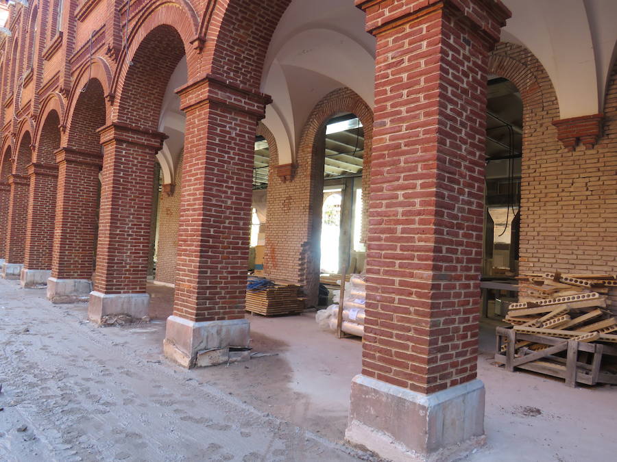 Fotos: Visita a las obras del Museo de la Semana Santa de León