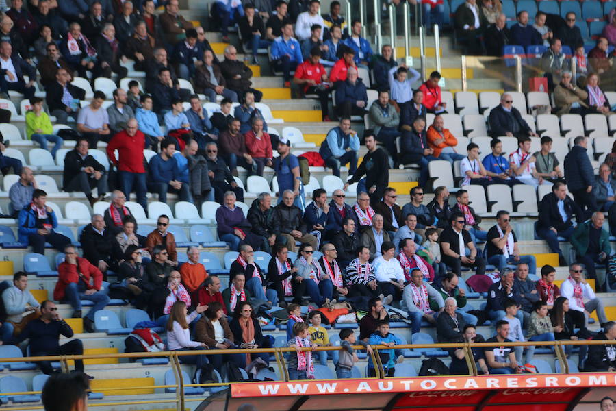 El equipo leonés se deshace con facilidad del Unión Adarve gracias a los goles de Saúl, Aridane y Yeray | Los hombres de Aira logran completar uno de sus mejores partidos y dejan la portería a cero, dando una alegría completa a su afición