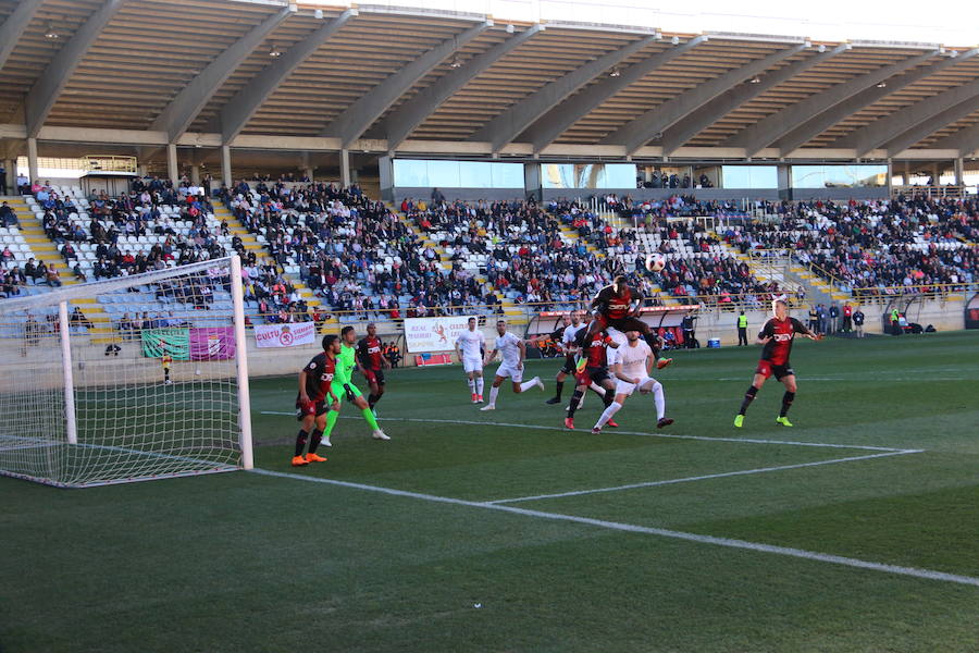 El equipo leonés se deshace con facilidad del Unión Adarve gracias a los goles de Saúl, Aridane y Yeray | Los hombres de Aira logran completar uno de sus mejores partidos y dejan la portería a cero, dando una alegría completa a su afición