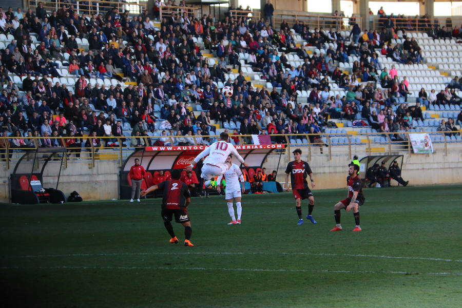 El equipo leonés se deshace con facilidad del Unión Adarve gracias a los goles de Saúl, Aridane y Yeray | Los hombres de Aira logran completar uno de sus mejores partidos y dejan la portería a cero, dando una alegría completa a su afición