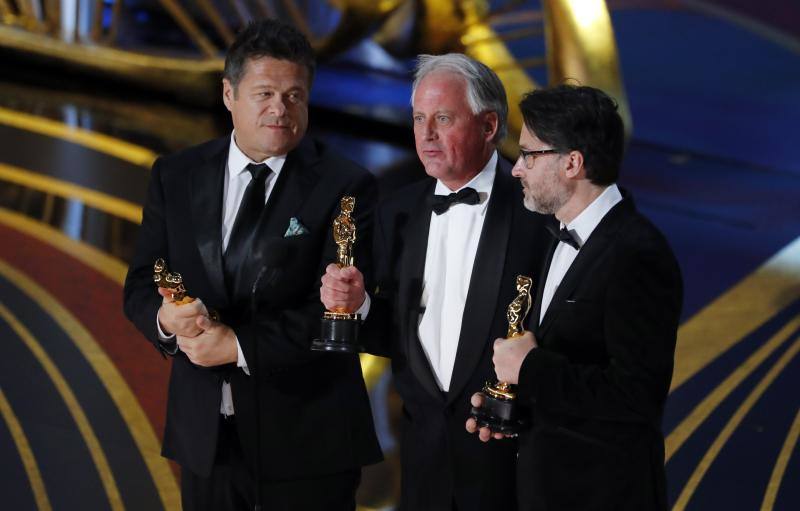Paul Massey, Tim Cavagin y John Casali recogen el Oscar a la 'mejor mezcla de sonido' por 'Bohemian Rhapsody'.