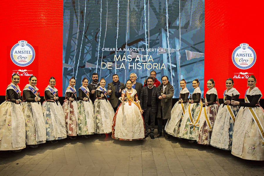 Fotos: La mascletá más alta de la historia de las Fallas