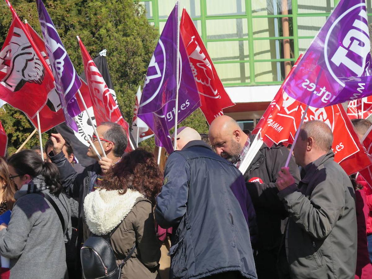 Fotos: Concentración de PDI laboral en la ULE