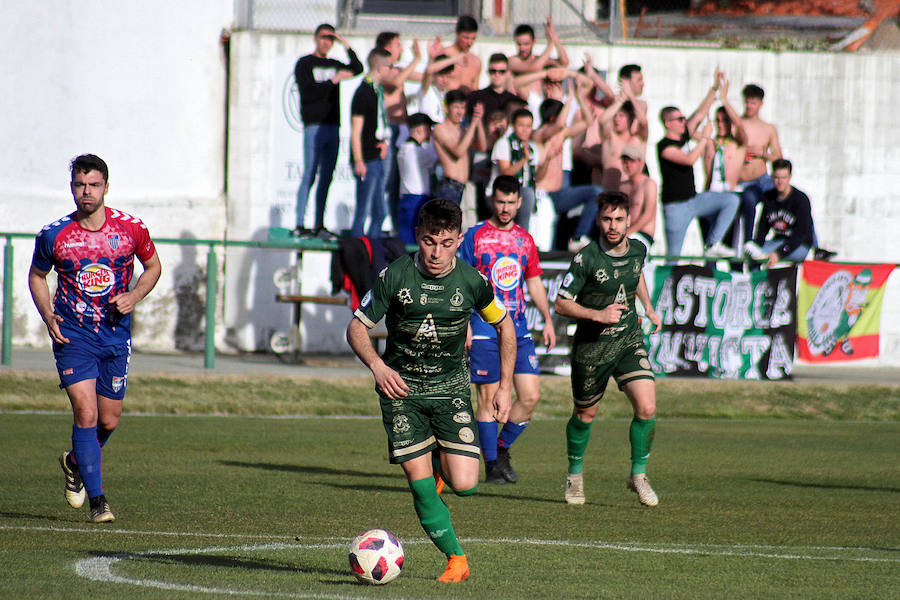 Fotos: Las imágenes del triunfo del Atlético Astorga ante la Gimnástica Segoviana