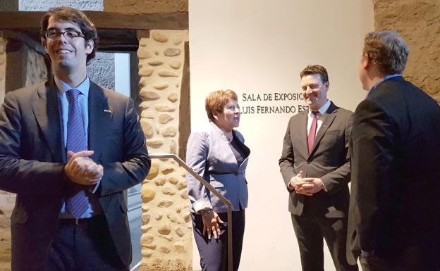 La delegación norteamericana, este lunes, en el Palacio Conde Luna de la capital.