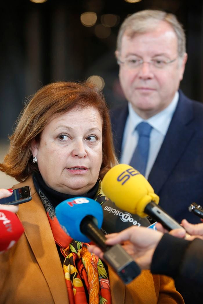 El alcalde de León, Antonio Silván, mantiene una reunión de trabajo y visita el Palacio de Exposiciones con la directora de Convenciones de Ifema, Belén Mann