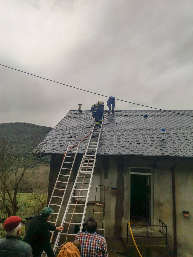 Fotos: Incendio en una vivienda de Tremor de Abajo