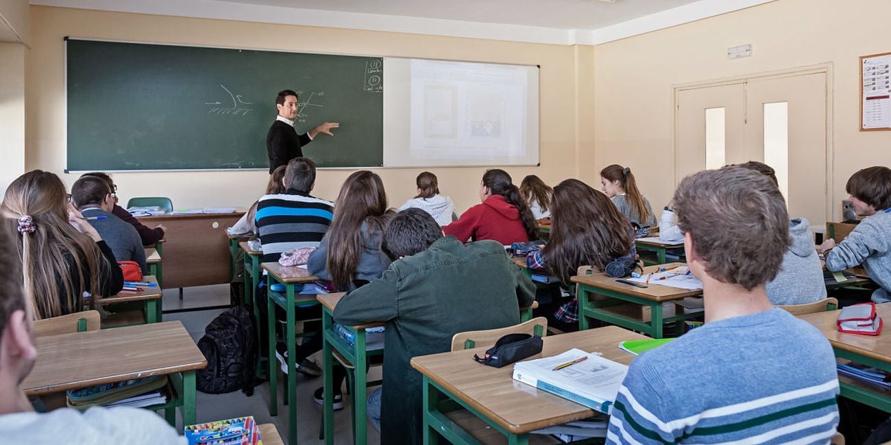 El colegio con mayor número de alumnos de la ciudad basa su éxito en el trabajo cooperativo en el aula, un Bachillerato con grandes resultados y el bilingüismo dentro del aula.