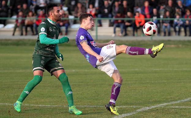 Imagen de un partido entre equipos leoneses en Tercera División.