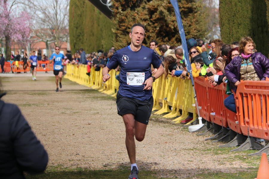 Fotos: Llegada a meta en los 10km La Virgen del Camino