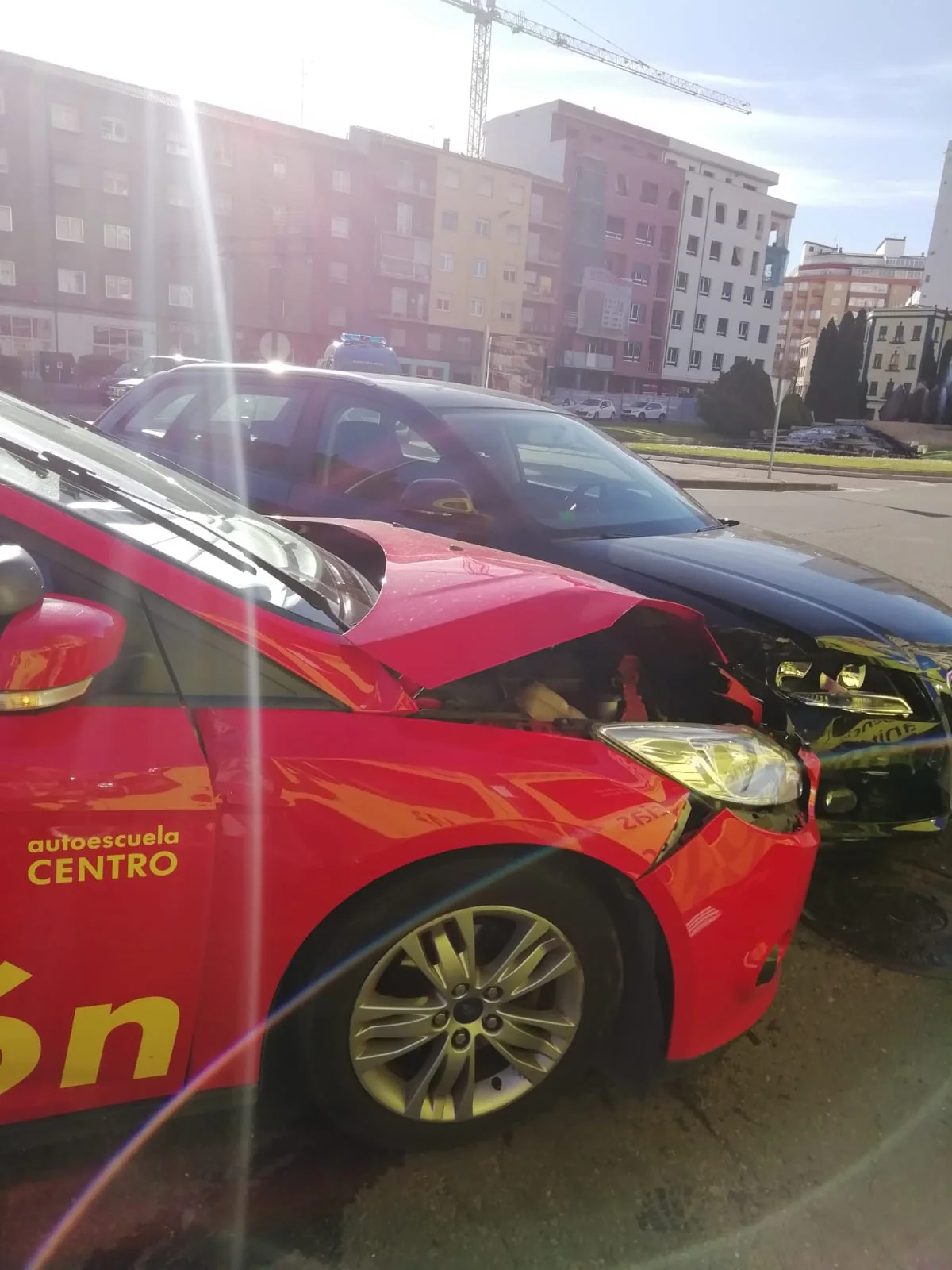 Fotos: Se empotra contra un coche de autoescuela en León capital