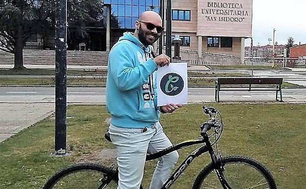 El ganador ha recibido su premio.